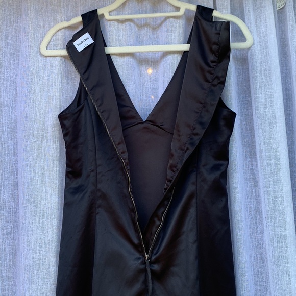 Aritzia - Sunday Best - classic little black dress - size 0 - Picture 4 of 6